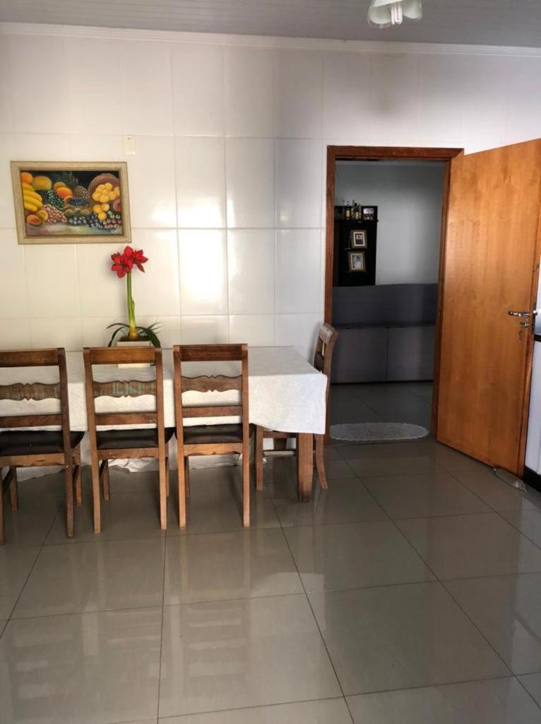 Сasa de vacaciones Casa Confortavel Com Piscina